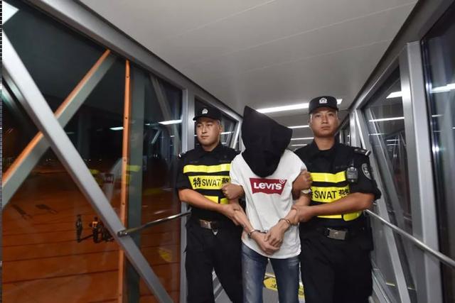 重庆警方跨境柬埔寨追逃 特大网贷诈骗犯罪团伙成员全部落网
