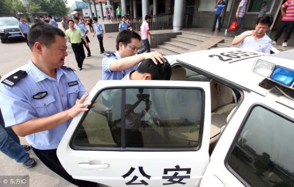 男子教唆小区业主围堵县政府 被公安局依法拘留5日