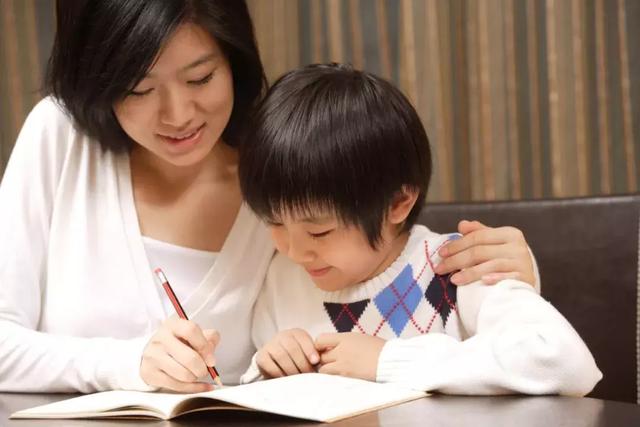 孩子的“家庭作业”变成了“家长作业”？是该一律叫停了