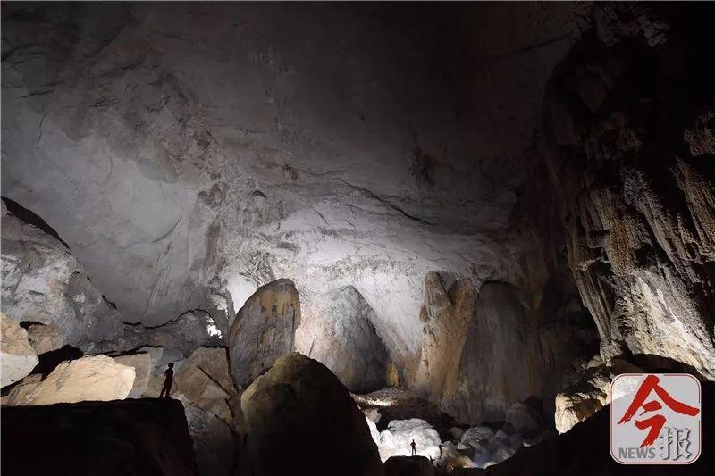 天坑照曝光！广西发现“世界级”巨型洞穴大厅