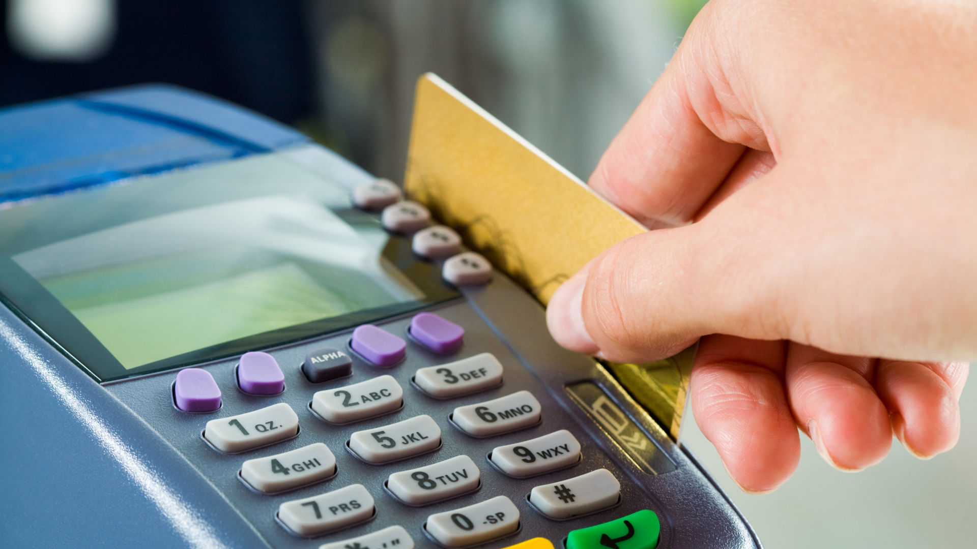 信用卡市场遭“整顿”！多家银行连发通告，使用不当或将被封卡